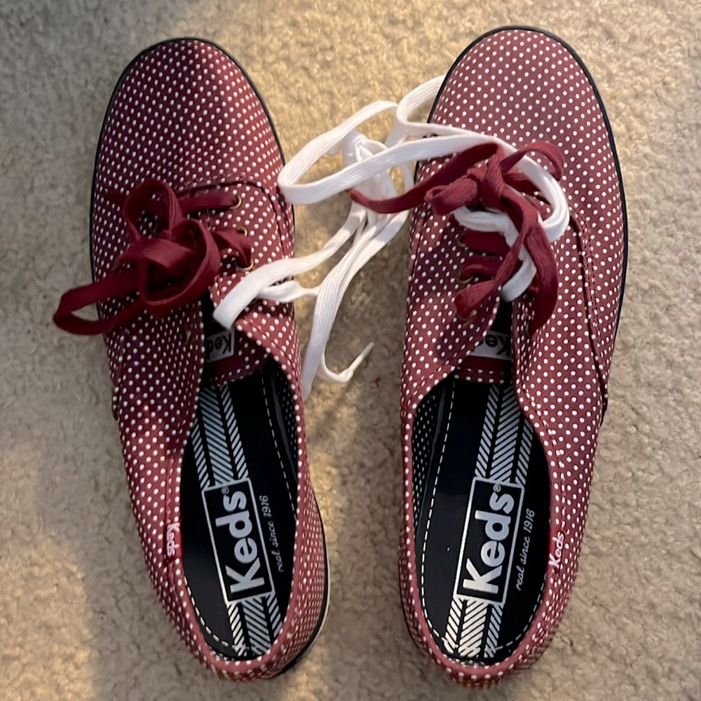 Brand new Keds sneakers tennis shoes Size 10m.